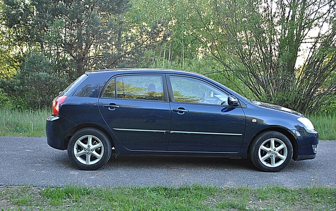 Toyota Corolla cena 11900 przebieg: 167000, rok produkcji 2004 z Radzyń Chełmiński małe 137